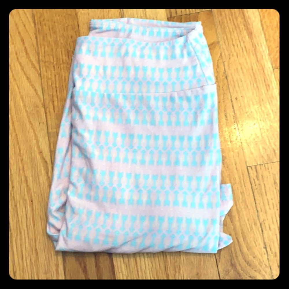 LulaRoe OS Legging - Arrows